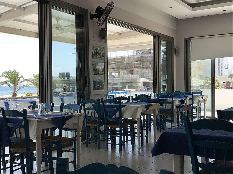 Εστιατόρια με θέα θάλασσα στη Λάρνακα